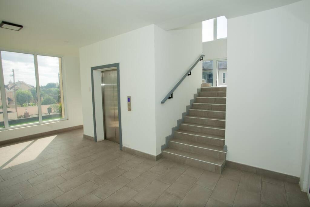 Funtime Vacation Home Kingston Luaran gambar