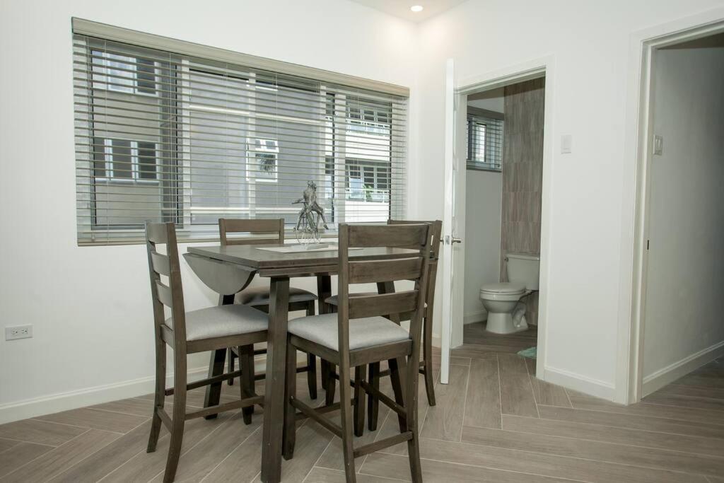Funtime Vacation Home Kingston Luaran gambar