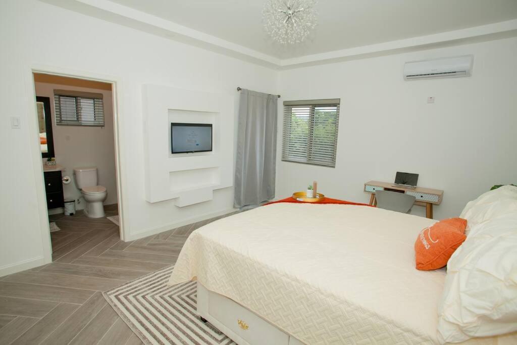 Funtime Vacation Home Kingston Luaran gambar