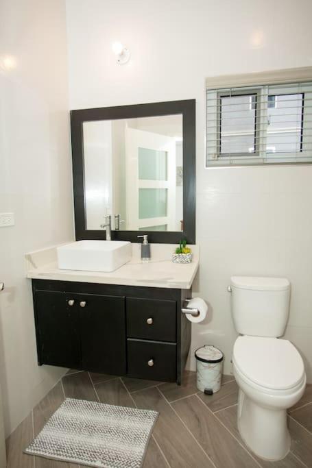Funtime Vacation Home Kingston Luaran gambar