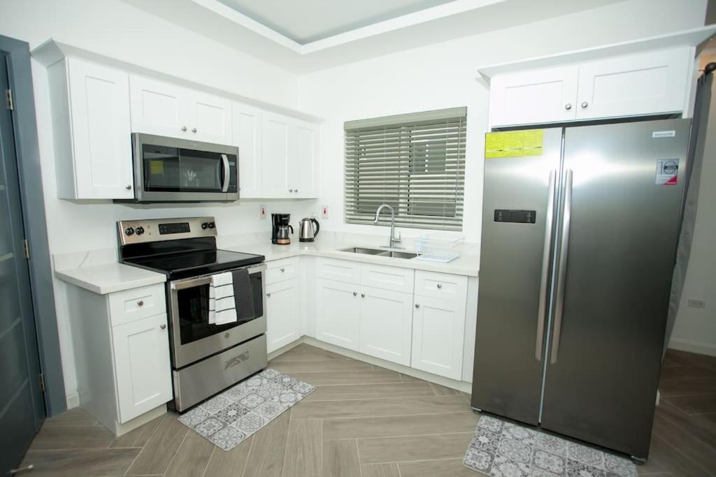 Funtime Vacation Home Kingston Luaran gambar